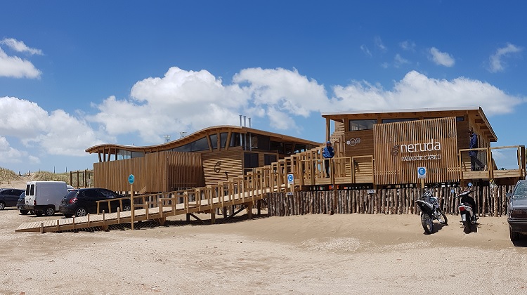 parador neruda carilo